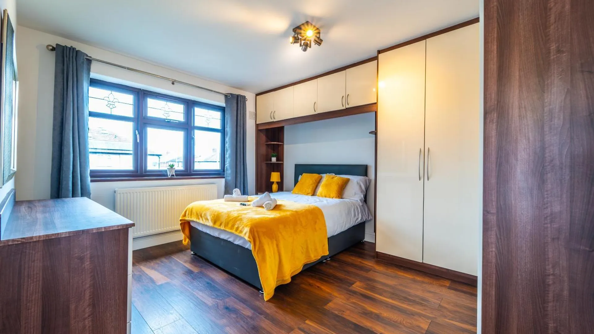 Holiday home Modern Spacious 4 Bed Hayes Home With Free Parking United Kingdom