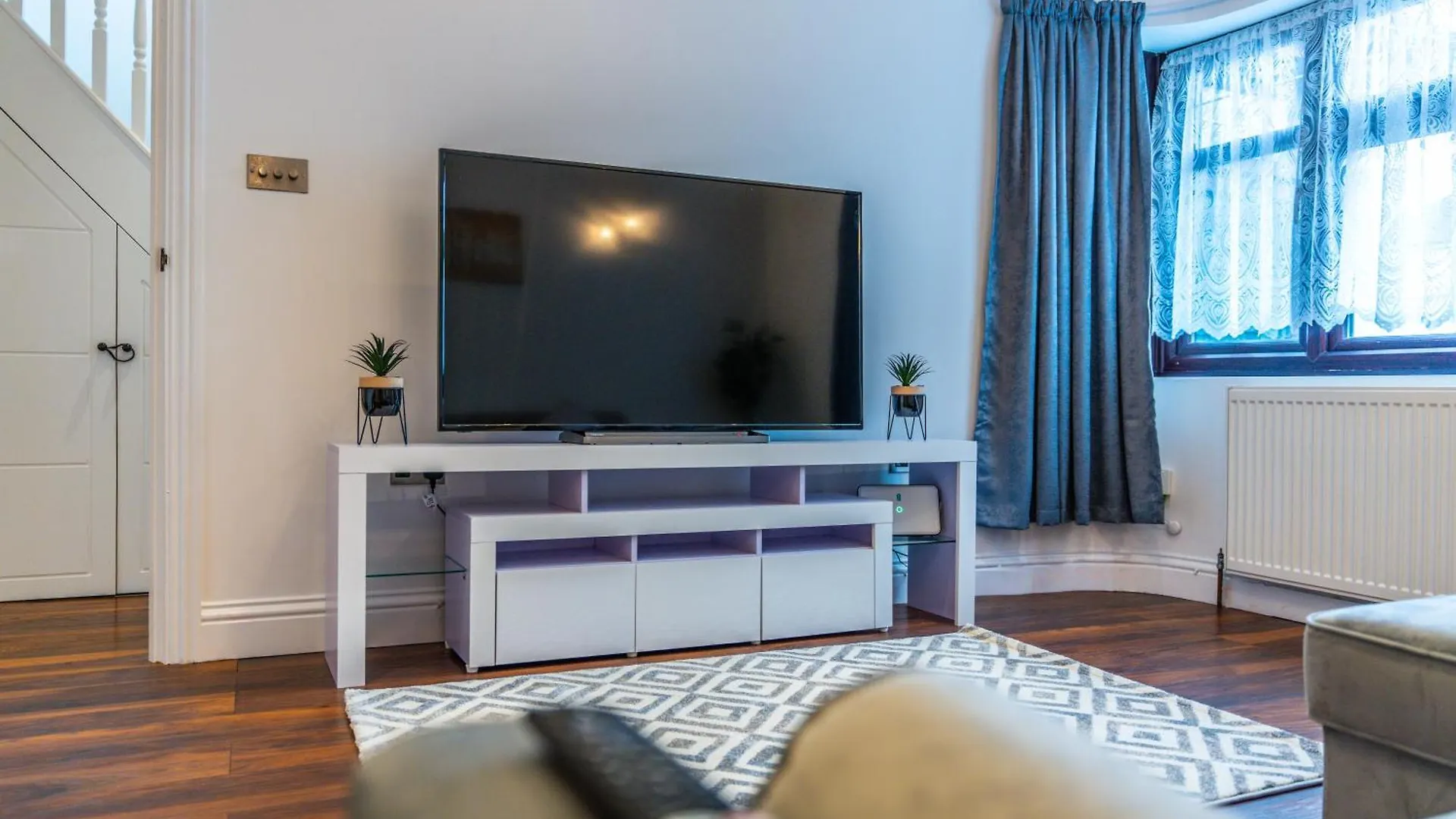 Modern Spacious 4 Bed Hayes Home With Free Parking 펜션
